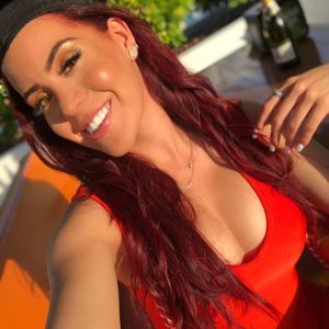 Meet your Posher, Valentina